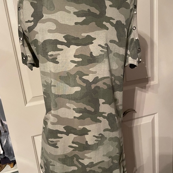 Free For Humanity camouflage T shirt - Picture 4 of 7